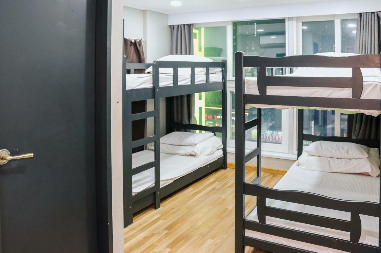 Haeundae Guesthouse ปูซาน ภายนอก รูปภาพ